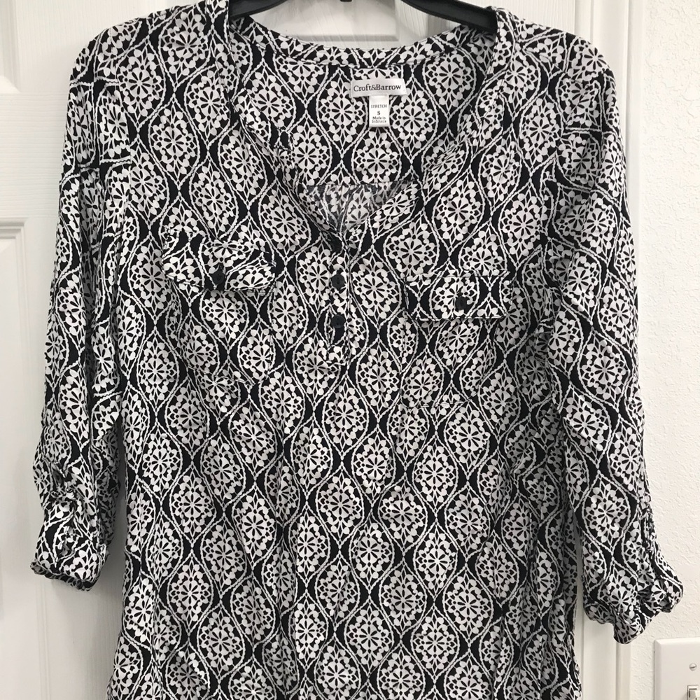 3/4 length sleeved blouse